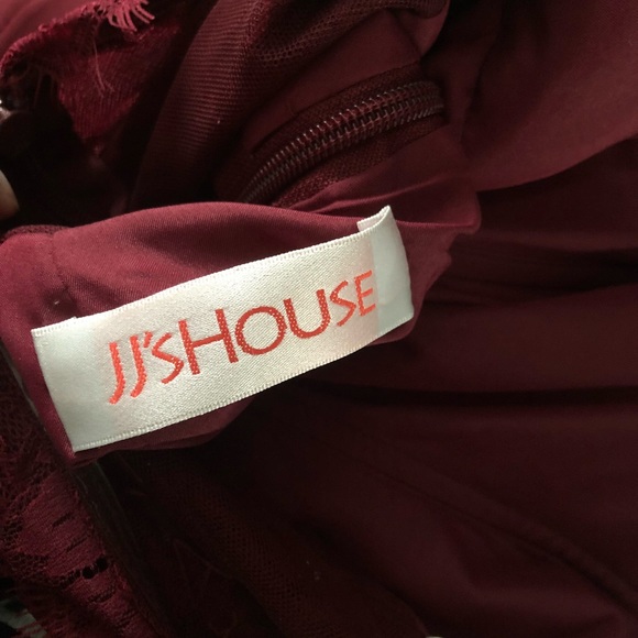 JJ’s house off the shoulder dress - Picture 8 of 8